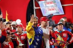 Tổng thống Venezuela Maduro tái đắc cử, nhiều nước chúc mừng