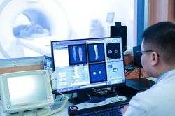 Bệnh viện Bạch Mai đã chuẩn bị sẵn sàng khám cho người bệnh đến 9h tối từ mai (1/8)