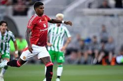 Rashford lập công, MU thắng ngược Real Betis trong chuyến du đấu Mỹ