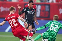 Không mua được số 9 giỏi, Arsenal khó vô địch