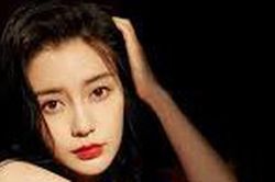 Dù bị 'phong sát', Angelababy vẫn sở hữu loạt bất động sản đắt đỏ và núi hàng hiệu xa xỉ