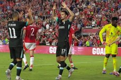 Kết thúc chuyến du đấu Mỹ bằng trận thua đậm Liverpool, MU đầy âu lo trước Community Shield