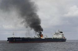 2 tàu bị tấn công ngoài khơi bờ biển Yemen
