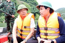 Phó Thủ tướng Lê Thành Long đi thị sát, kiểm tra tình hình khắc phục hậu quả mưa lũ tại tỉnh Sơn La