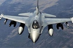 10 máy bay F-16 đầu tiên đã đến Ukraine