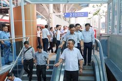 Chủ tịch Hà Nội kiểm tra tuyến đường sắt Nhổn - Ga Hà Nội trước ngày vận hành thương mại