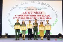 Phát động chương trình 'Thắp sáng tương lai' vì nạn nhân da cam/dioxin