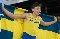 'Người bay' Duplantis lần thứ 9 phá kỷ lục thế giới tại Olympic 2024