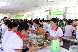 Tổ chức 'Bữa cơm công đoàn' cho 1.500 người lao động Công ty TNHH Great Global International
