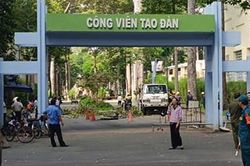 Thành phố Hồ Chí Minh: Nhánh cây xanh bất ngờ gãy khiến nhiều người bị thương