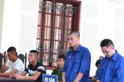 Đâm chết người vì cho rằng bị 'nhìn đểu'