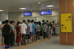 Metro Nhổn - ga Hà Nội đón 35.000 lượt khách trải nghiệm trong ngày đầu vận hành chính thức