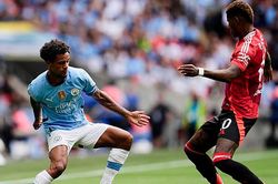 Hạ MU sau 8 loạt 'đấu súng' căng thẳng, Man City giành danh hiệu Siêu cúp Anh 2024