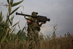 Mỹ cung cấp gói viện trợ quân sự mới cho Ukraine, bao gồm tên lửa Stinger