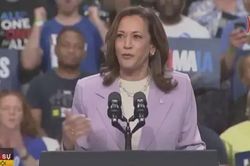 Bà Kamala Harris thu hút cử tri ngành dịch vụ, khách sạn