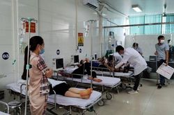 Quảng Ninh: 7 du khách nhập viện nghi do ngộ độc thực phẩm