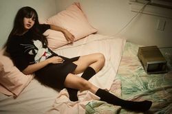 Tạo hình 'cực chất' của Lisa BlackPink trên bìa tạp chí Elle