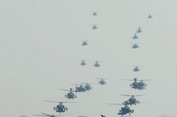 96 trực thăng tấn công Apache giúp Ba Lan đẩy lùi mọi 'làn sóng xe tăng'