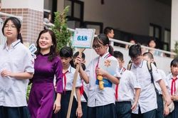Bộ GD&ĐT yêu cầu tuyển giáo viên hợp đồng, công khai các khoản thu chi từ đầu năm học