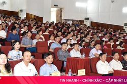 Bồi dưỡng chính trị cho gần 650 cán bộ tuyên giáo và quản lý giáo dục