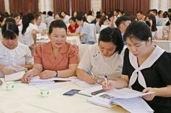 Bồi dưỡng, cập nhật kiến thức cho giáo viên: Góp phần thực hiện tốt nhiệm vụ năm học