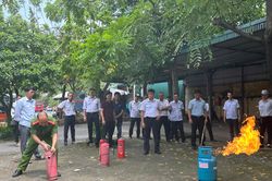 Trang bị kiến thức, kỹ năng về an toàn phòng cháy, chữa cháy cho cán bộ nhân viên bến xe Giáp Bát