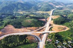 Nỗ lực đẩy nhanh tiến độ các dự án giao thông trọng điểm