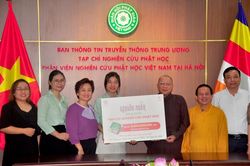 Nhãn hàng Nguyên Xuân bàn giao sản phẩm đồng hành mùa Vu Lan PL.2568
