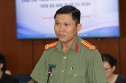 TPHCM: Khuyến khích người dân thực hiện thủ tục hành chính qua VneID