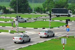 Từ bằng giả đến 'hung thần xa lộ'