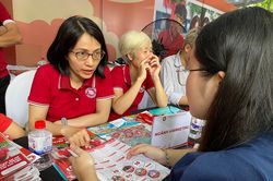 Hàng loạt trường đại học tốp đầu công bố điểm chuẩn cao chót vót