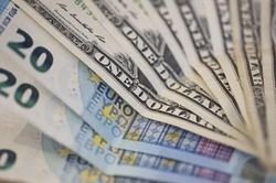 Tỷ giá USD hôm nay (17-8): Đồng USD 'lao dốc' trở lại mốc 102