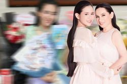 Con nuôi Phi Nhung đi hát hội chợ, khán giả phản ứng ra sao?