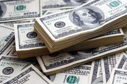 Tỷ giá USD hôm nay (17/8): Đồng USD 'chợ đen', thế giới 'cắm đầu' tuột dốc