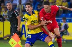 Vòng 1 La Liga: Sevilla chia điểm trong trận ra quân