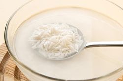 Nước vo gạo - bí quyết cho mái tóc khỏe mạnh hơn?