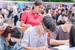 Trường Đại học Kinh Bắc chào đón tân sinh viên K13 nhập học