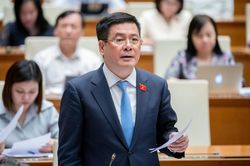 Bộ trưởng Công Thương: Giá điện bán lẻ được tính toán lại thành 5 bậc, nâng bậc 1 lên 100kWh