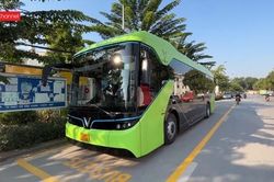Hà Nội có 154 tuyến xe buýt đang hoạt động, bao giờ chuyển hết sang xe điện?