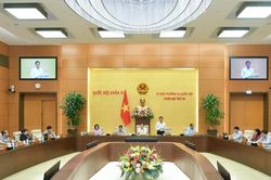 Đề nghị bổ sung Luật Bảo hiểm y tế vào chương trình xây dựng luật, pháp lệnh năm 2024