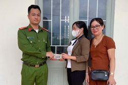 Nhận chuyển nhầm 110 triệu đồng, người phụ nữ đem trả lại chủ nhân