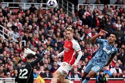 Aston Villa vs Arsenal (23h30 ngày 24/8): Muốn vô địch, Arsenal nên mua Watkins