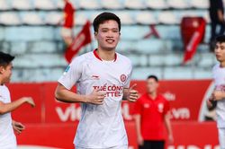 Thể Công Viettel ra giá không tưởng cho Hoàng Đức, dù chỉ còn 6 tháng hợp đồng