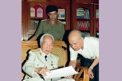 Cuộc gặp gỡ xúc động giữa Đại tướng và những người giúp việc