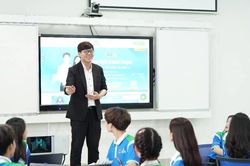 Chương trình đại học 2 giai đoạn: Thí sinh được nhận bằng đại học và hỗ trợ 50% học phí