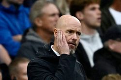 MU đang quá sai trái với… Sir Alex?