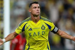 Ronaldo lập siêu phẩm đá phạt, ghi bàn thứ 899 trong sự nghiệp sau khi hé lộ khả năng giải nghệ