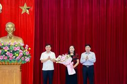 Ban Thường vụ Tỉnh ủy Nghệ An gặp mặt cán bộ nghỉ hưu theo chế độ