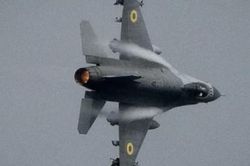 Chiến đấu cơ F-16 của Ukraine lần đầu 'bắn hạ mục tiêu Nga' trên bầu trời