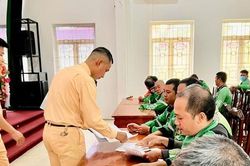 Các 'xe ôm' cam kết bảo đảm trật tự, an toàn giao thông